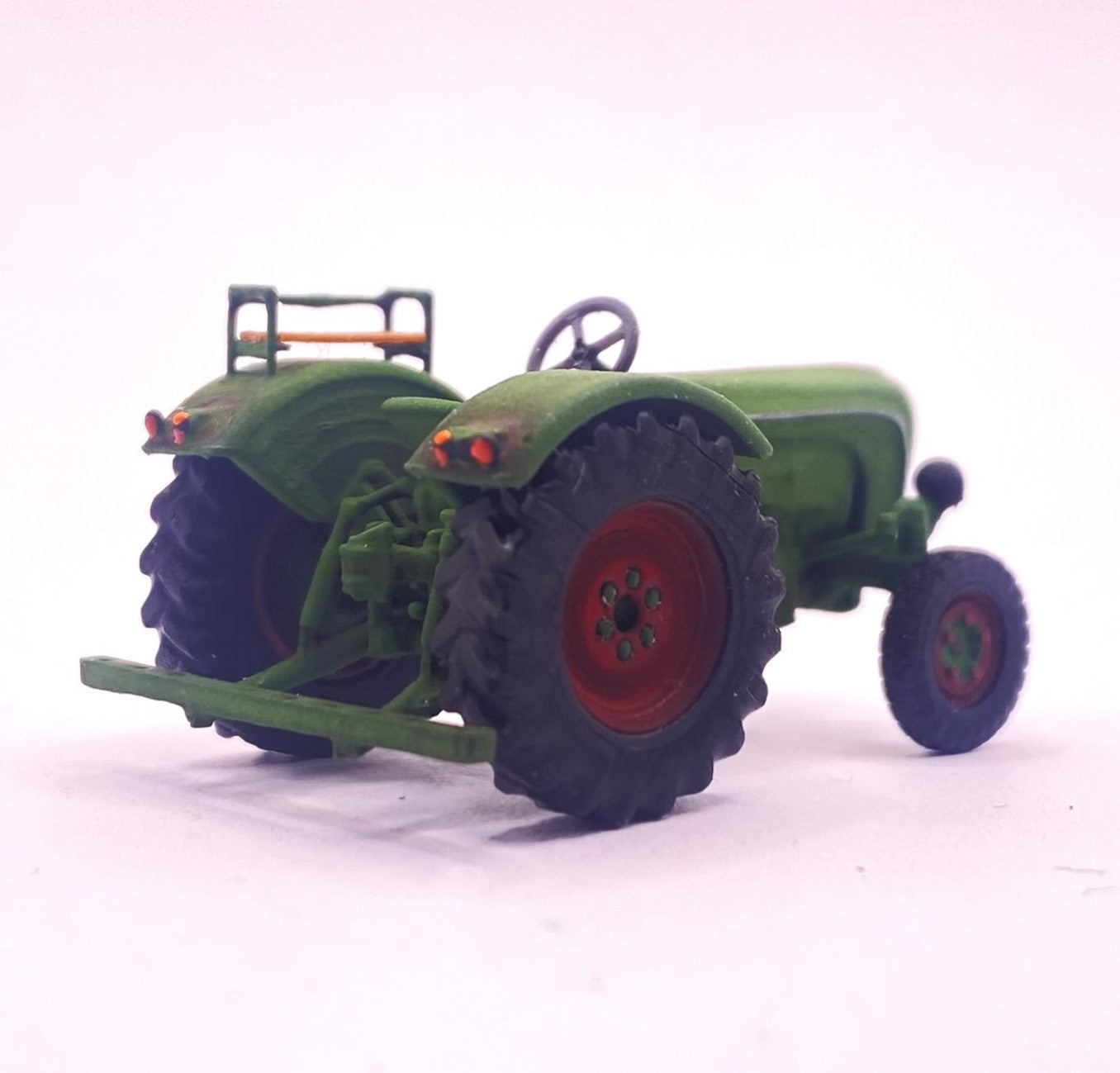 Allgaier A133 "Patiniert" - Traktor, Schlepper - H0, 1:87 - Modeler Series