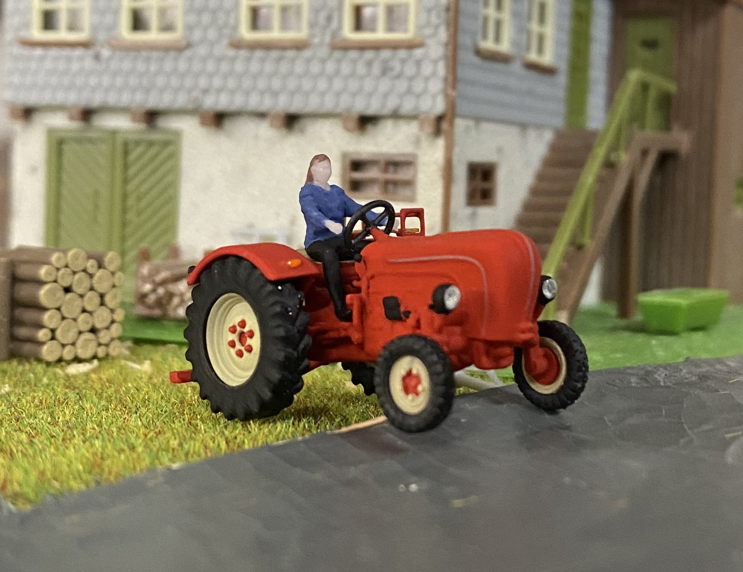 Porsche Diesel Standard N208 "Patiniert" - Traktor, Schlepper - H0, 1:87 - Modeler Series