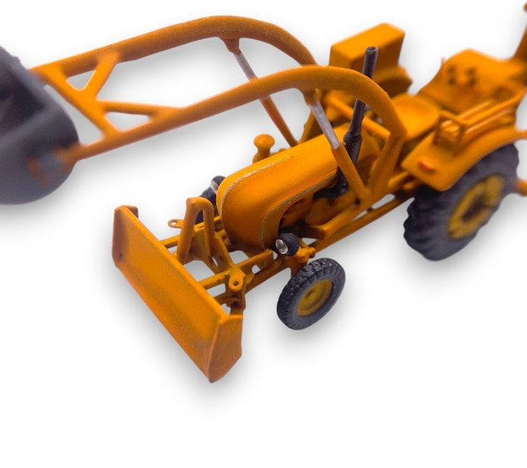 Porsche Diesel Super B308 "Gealtert" - Baggerlader, Baumaschine - H0, 1:87 - Modeler Series