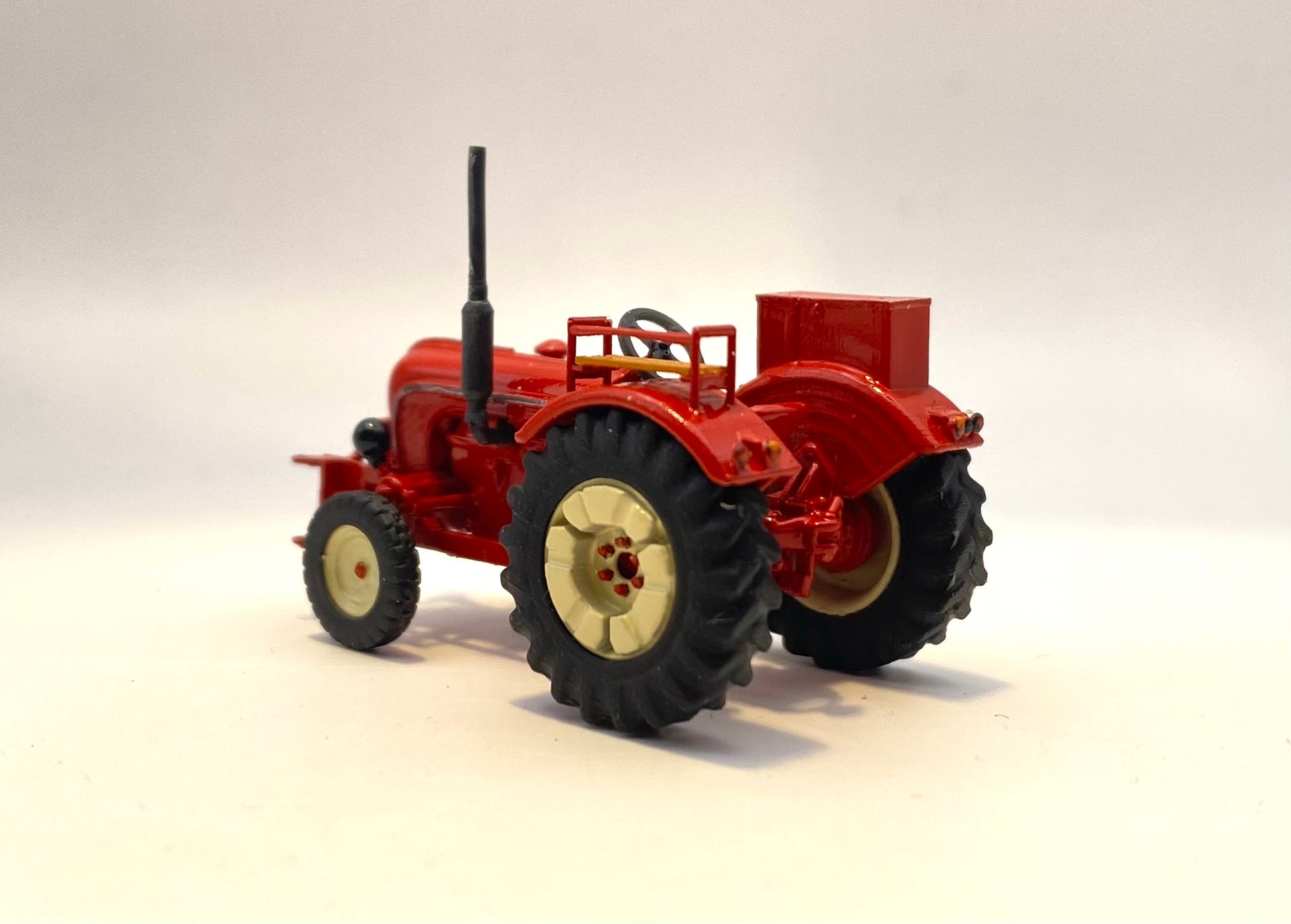 Porsche Diesel Super B308 1:87