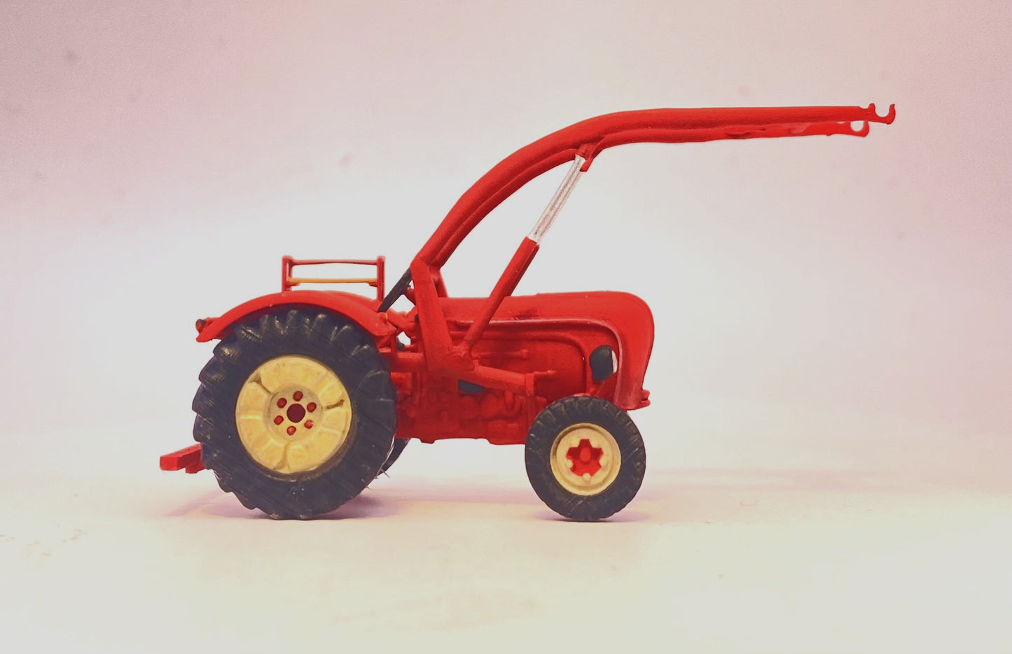 Porsche Diesel Super N308 mit Frontlader "Patiniert" , Traktor, Schlepper - H0, 1:87 - Modeler Series